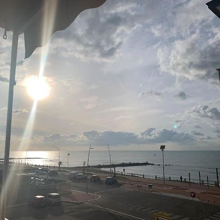 Rome'S Harbour All Year Lido di Ostia Kültér fotó